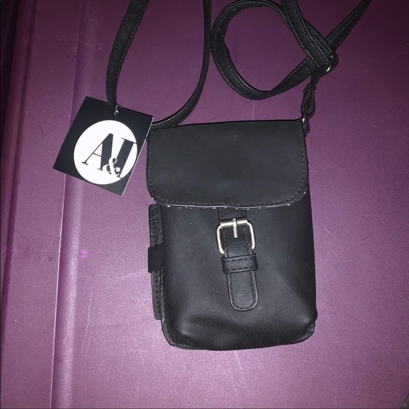 Small crossbody multi use bag - Picture 4 of 8